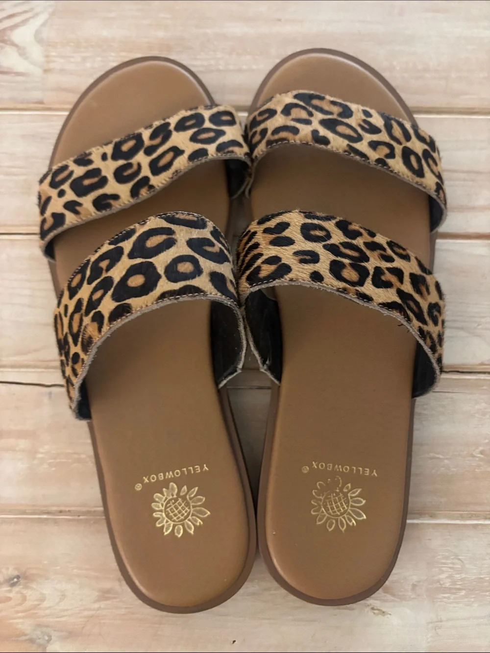 Yellow boxLeopard Print Double Strap Slide Sandals - size 9 - Picture 3 of 5